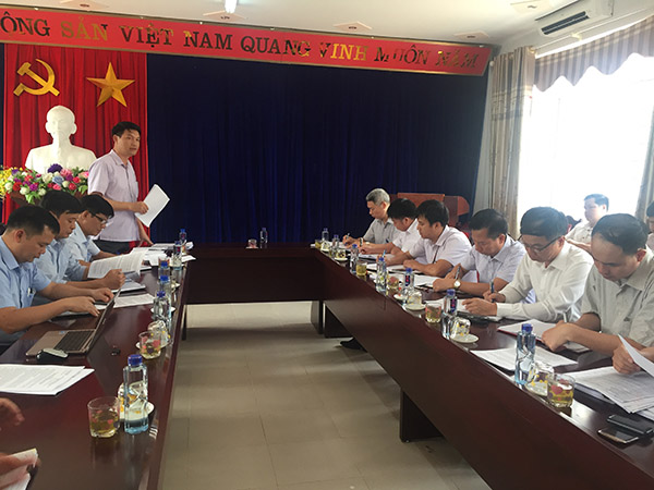 Quang cảnh buổi làm việc với UBND huyện Nậm Nhùn.
