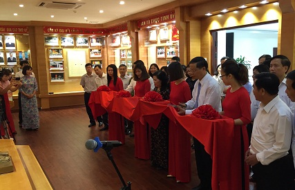 Khánh thành, đưa Phòng Truyền thống Tỉnh ủy vào hoạt động