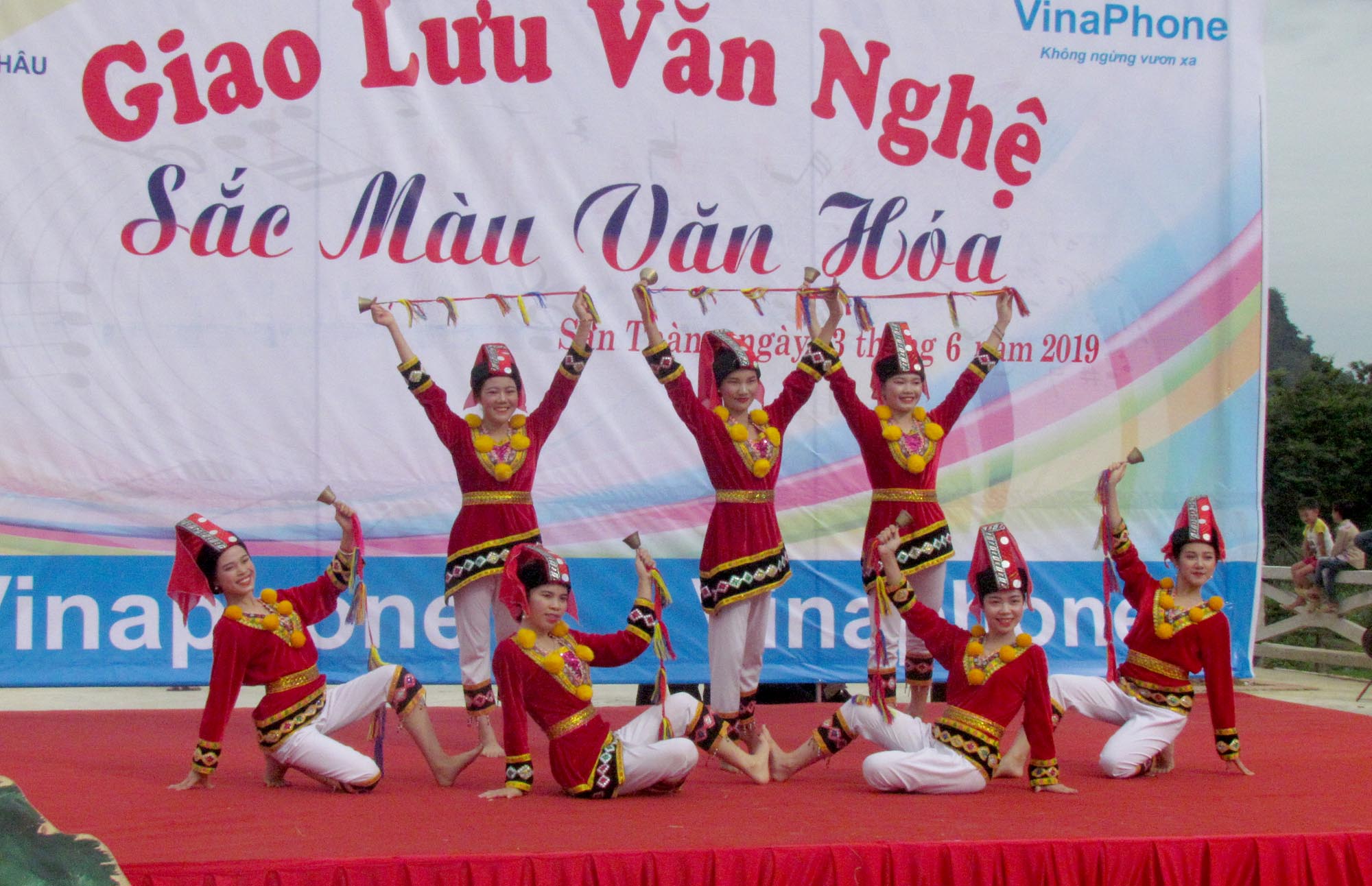 Tiết mục múa “Chuông giao mùa” do sinh viên Trường  Đại học văn hóa Hà Nội biểu diễn.