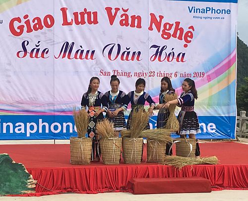 Khôi phục, bảo tồn và phát huy bản sắc văn hóa các dân tộc