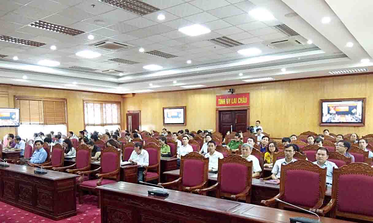 Đại biểu dự Hội nghị.