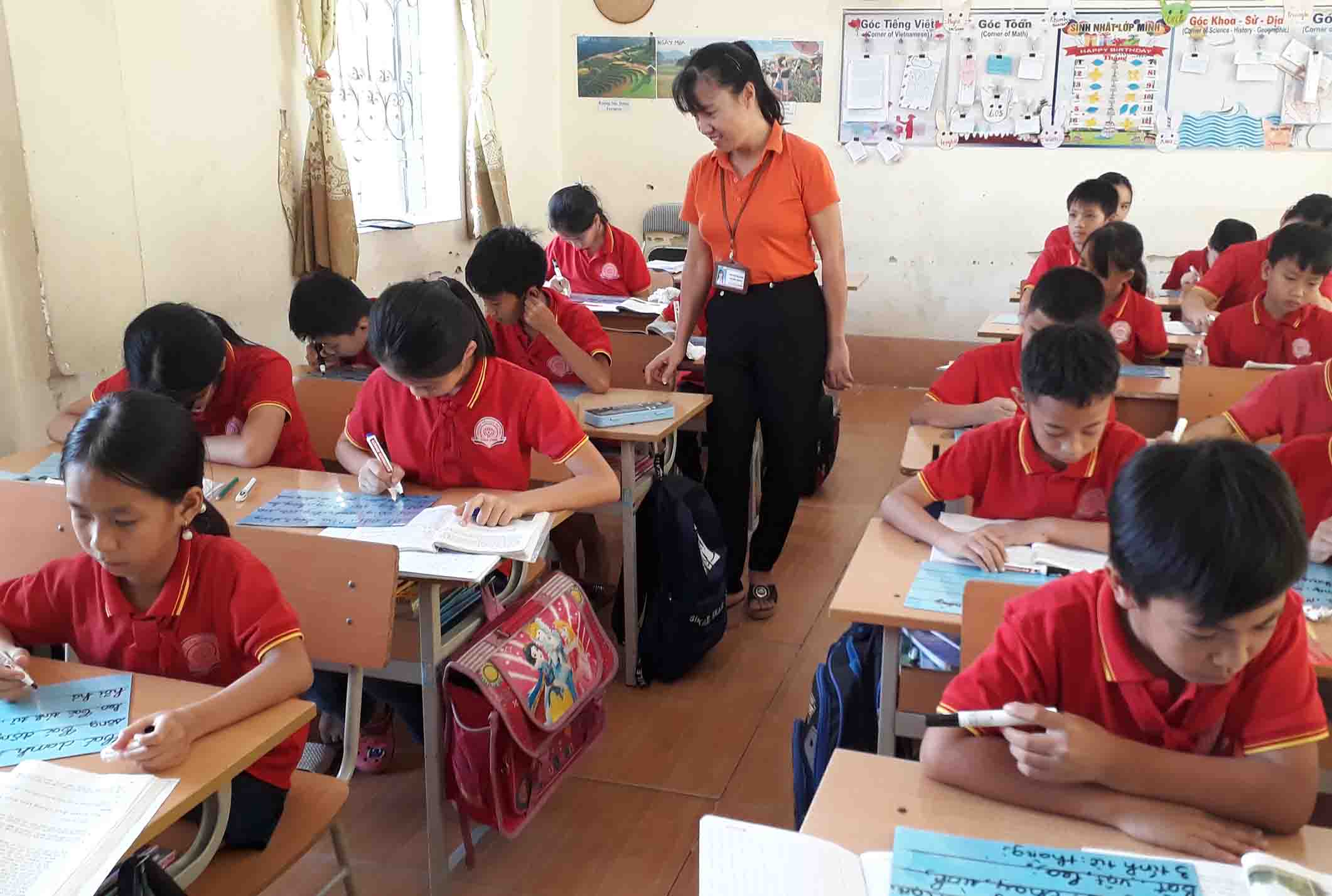 Hết mình vì sự nghiệp “trồng người”