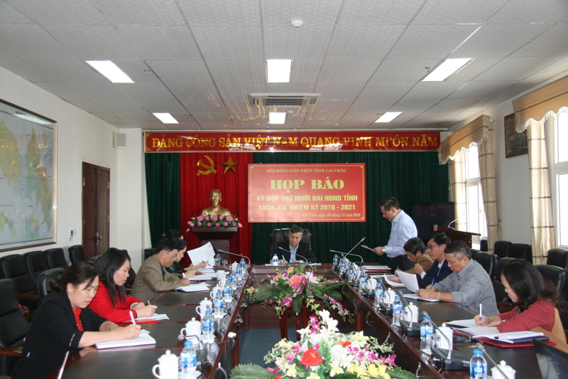 quang canh hoi nghi