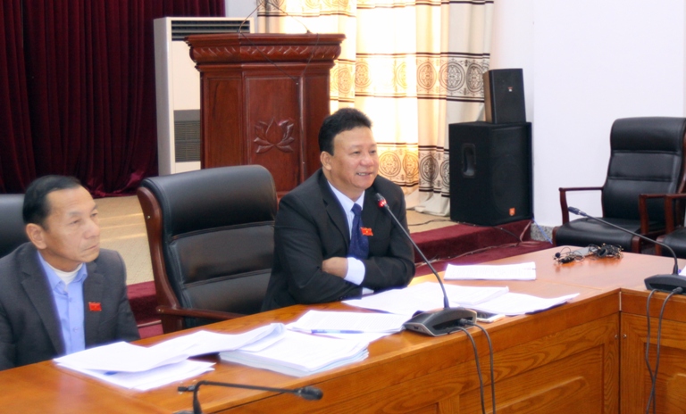 Đại biểu Lý Anh Hừ