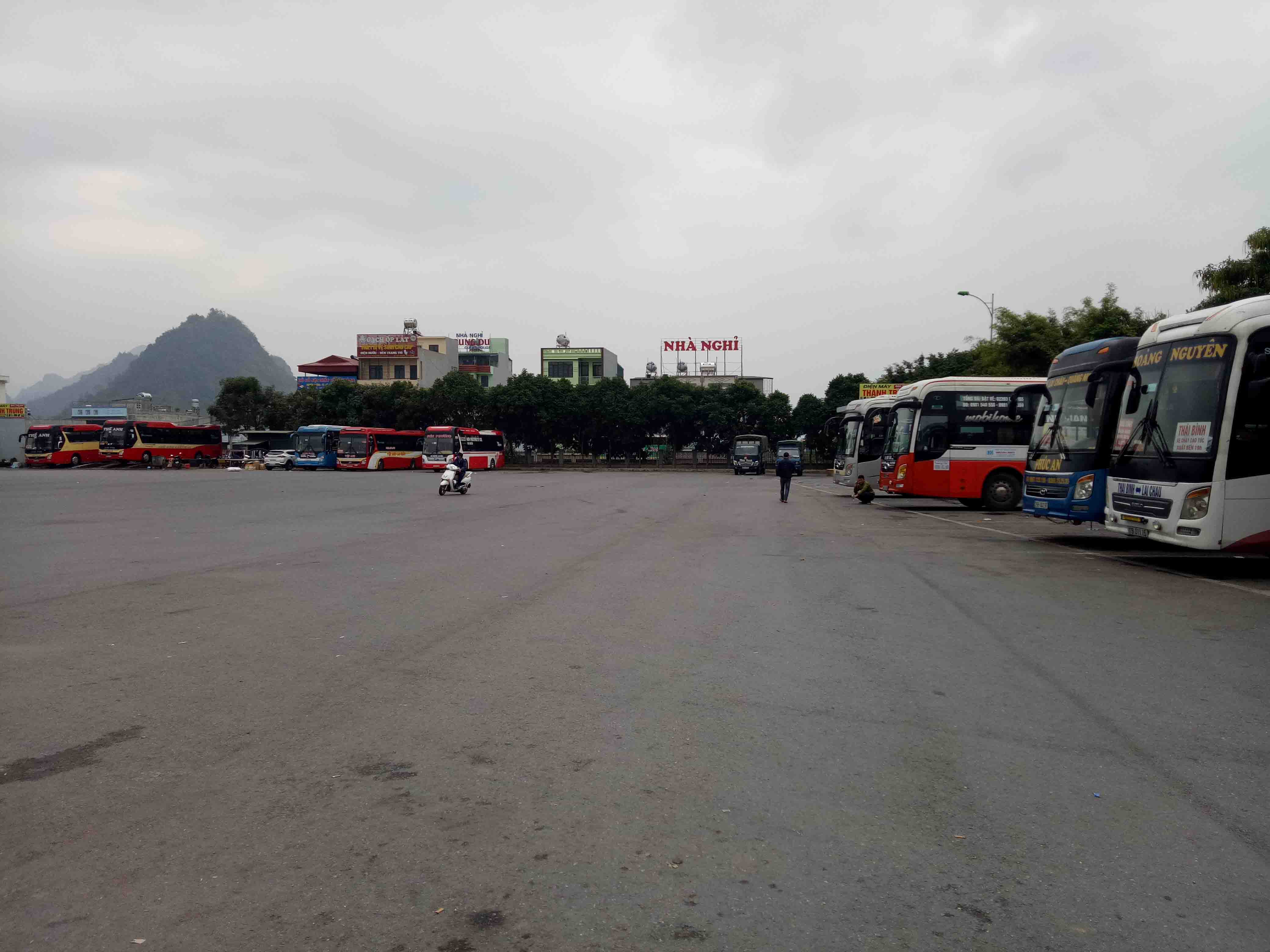 Bến xe khách tỉnh vắng khách do ảnh hưởng của dịch Covid-19.