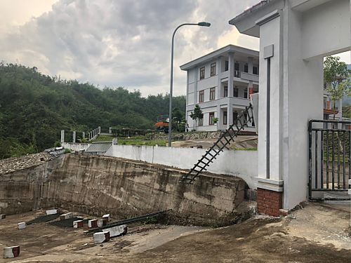 Mưa dông kèm gió lốc mạnh làm thiệt hại nhiều tài sản của nhà nước và Nhân dân huyện Nậm Nhùn.