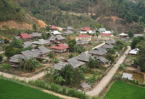 Một góc bản Nậm Khăn (xã Tà Mít, huyện Tân Uyên).