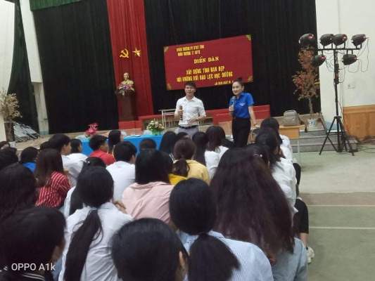 “Xây dựng tình bạn đẹp; nói không với bạo lực học đường”