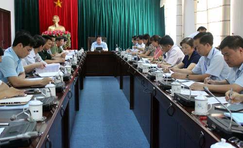 Quang cảnh buổi họp