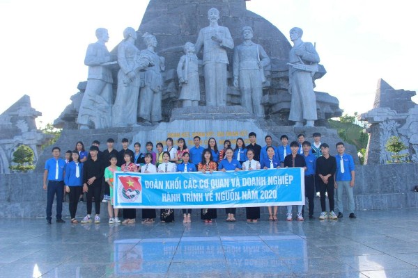 Hành trình về nguồn năm 2020