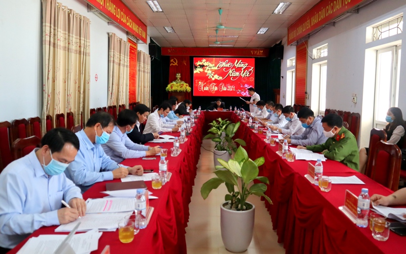 Đoàn công tác của Ban Thường vụ Tỉnh ủy làm việc với huyện Nậm Nhùn.
