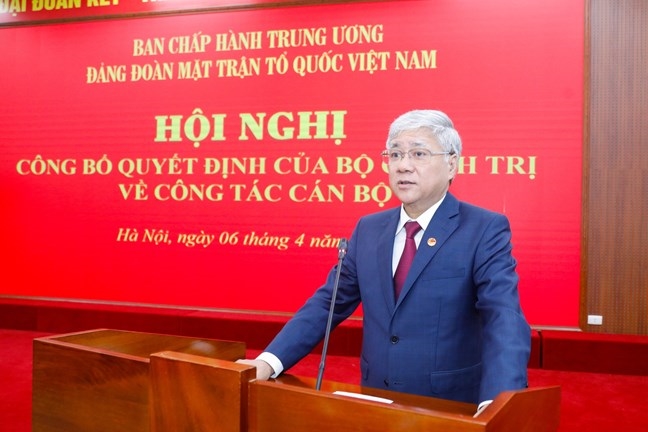 Bí thư Trung ương Đảng, Bí thư Đảng đoàn MTTQ Việt Nam Đỗ Văn Chiến phát biểu tại Hội nghị. 