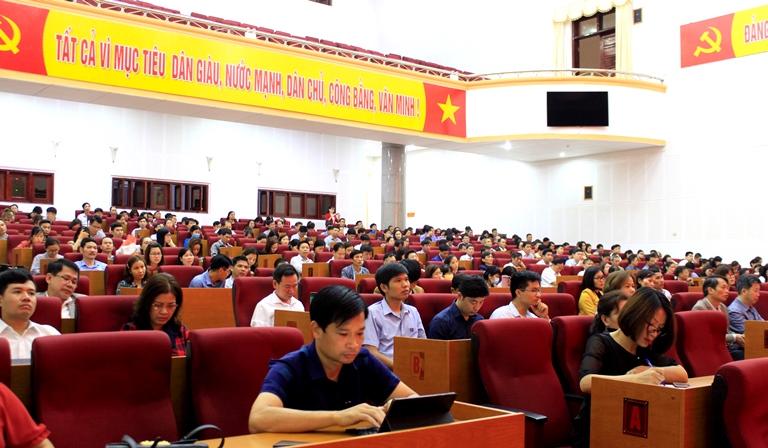 Quang cảnh lễ khai mạc lớp bồi dưỡng. 