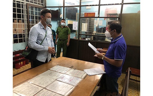 Ẩn họa sau lời chào mời tín dụng đen