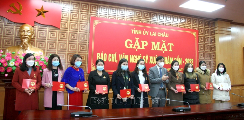 Tỉnh ủy gặp mặt báo chí, văn nghệ sỹ nhân dịp xuân Nhâm Dần 2022