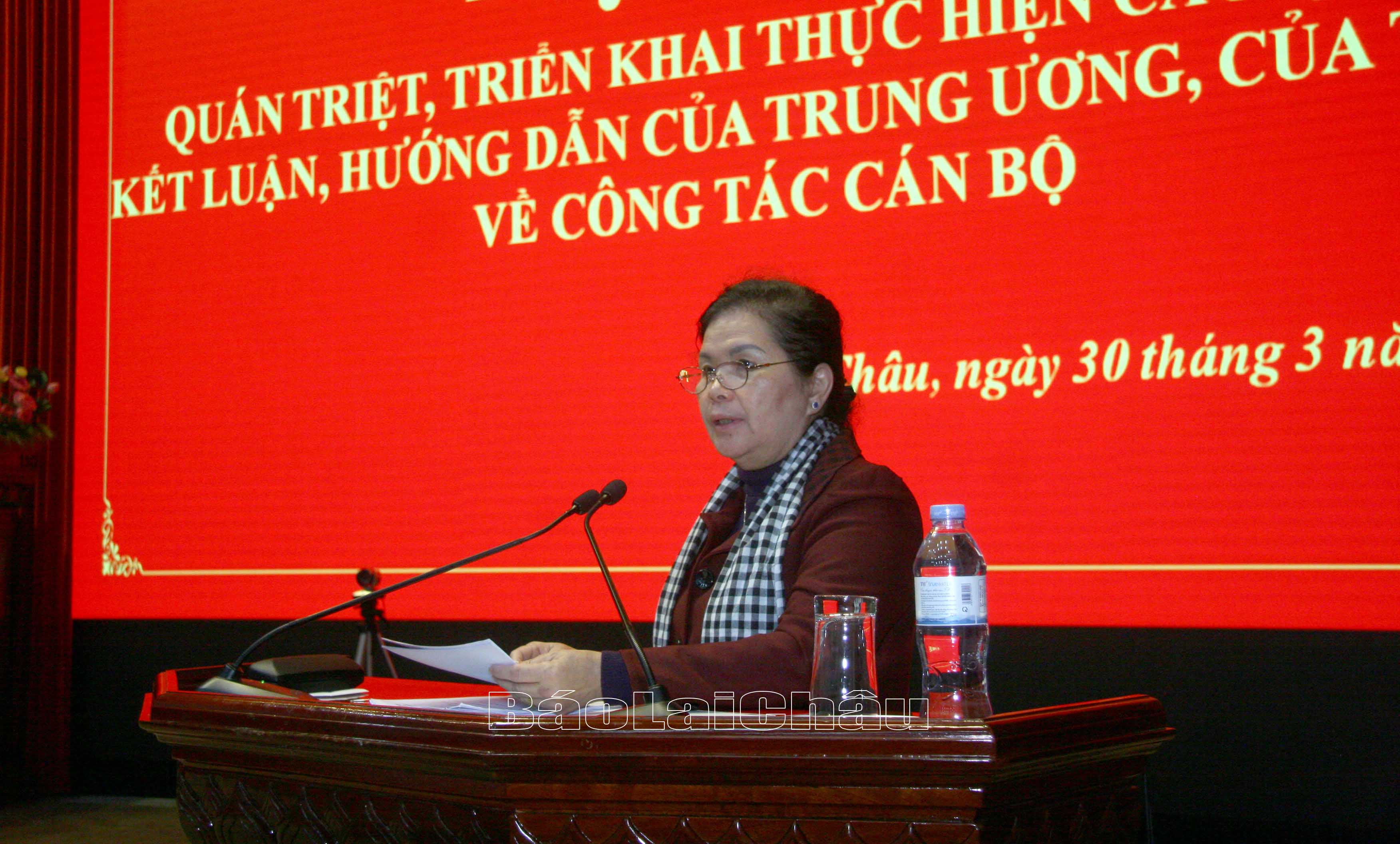Đồng chí Giàng Páo Mỷ - Ủy viên Trung ương Đảng, Bí thư Tỉnh ủy, Chủ tịch HĐND tỉnh, Trưởng đoàn Đại biểu Quốc hội tỉnh phát biểu kết luận Hội nghị.