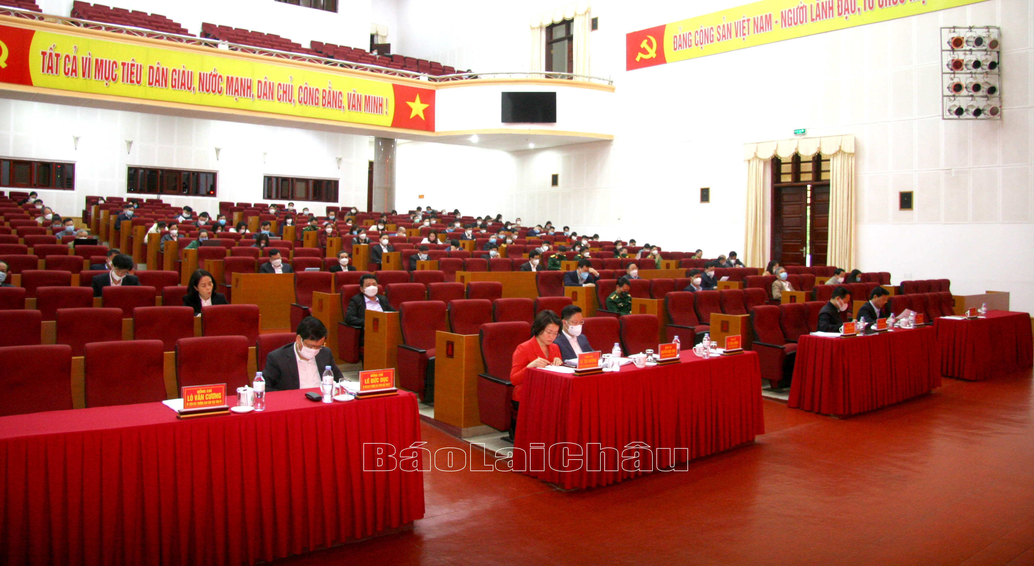 Quang cảnh Hội nghị tại điểm cầu của tỉnh.