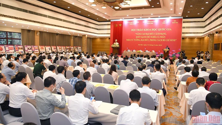 Hội thảo thu hút sự tham gia của đông đảo nhà nghiên cứu và cán bộ, đảng viên
