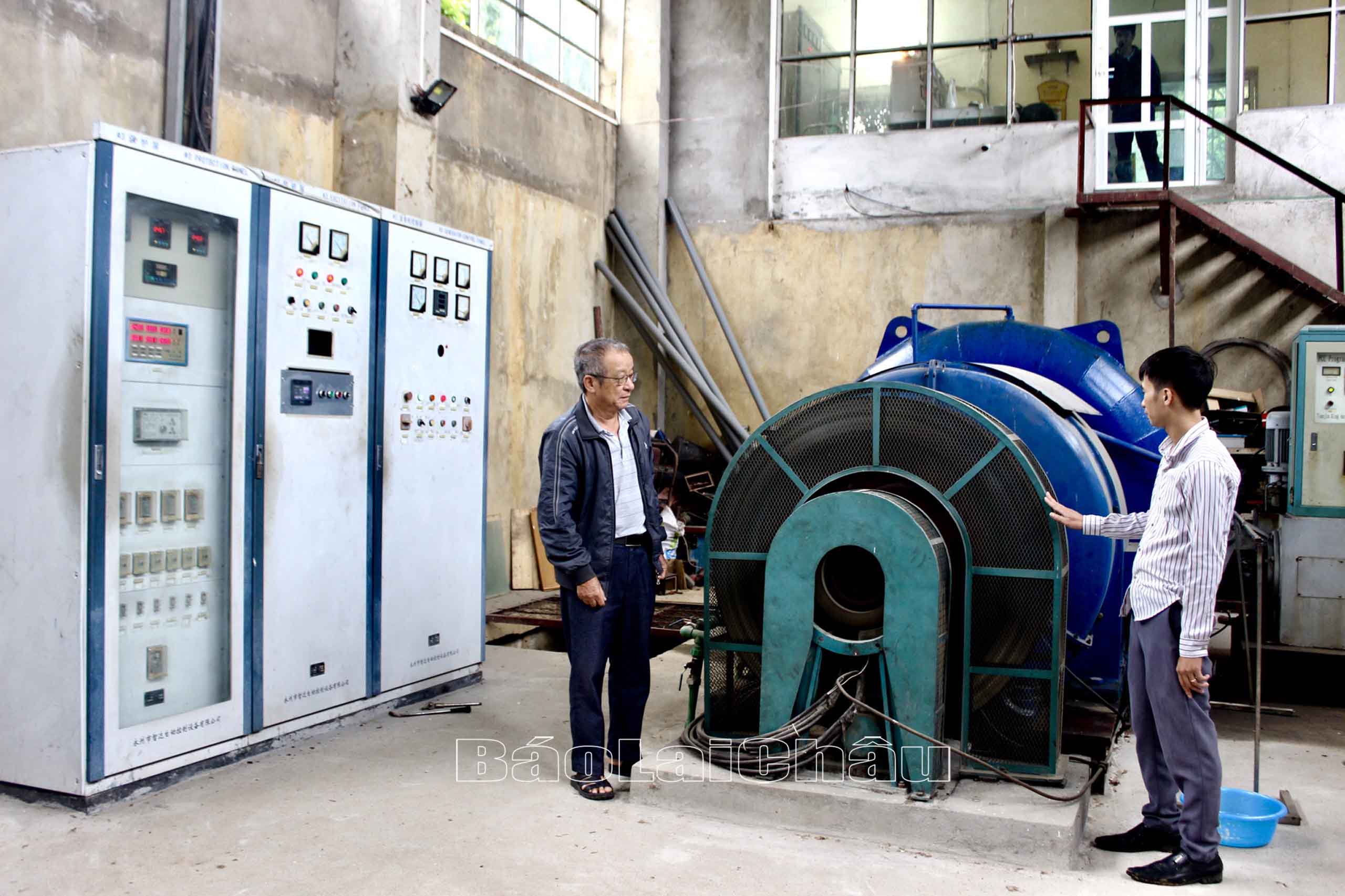 Thủy điện Chu Va của Công ty Cổ phần Thủy điện Chu Va (bản Chu Va 12, xã Sơn Bình) đóng góp nguồn thu lớn cho ngân sách huyện Tam Đường. 