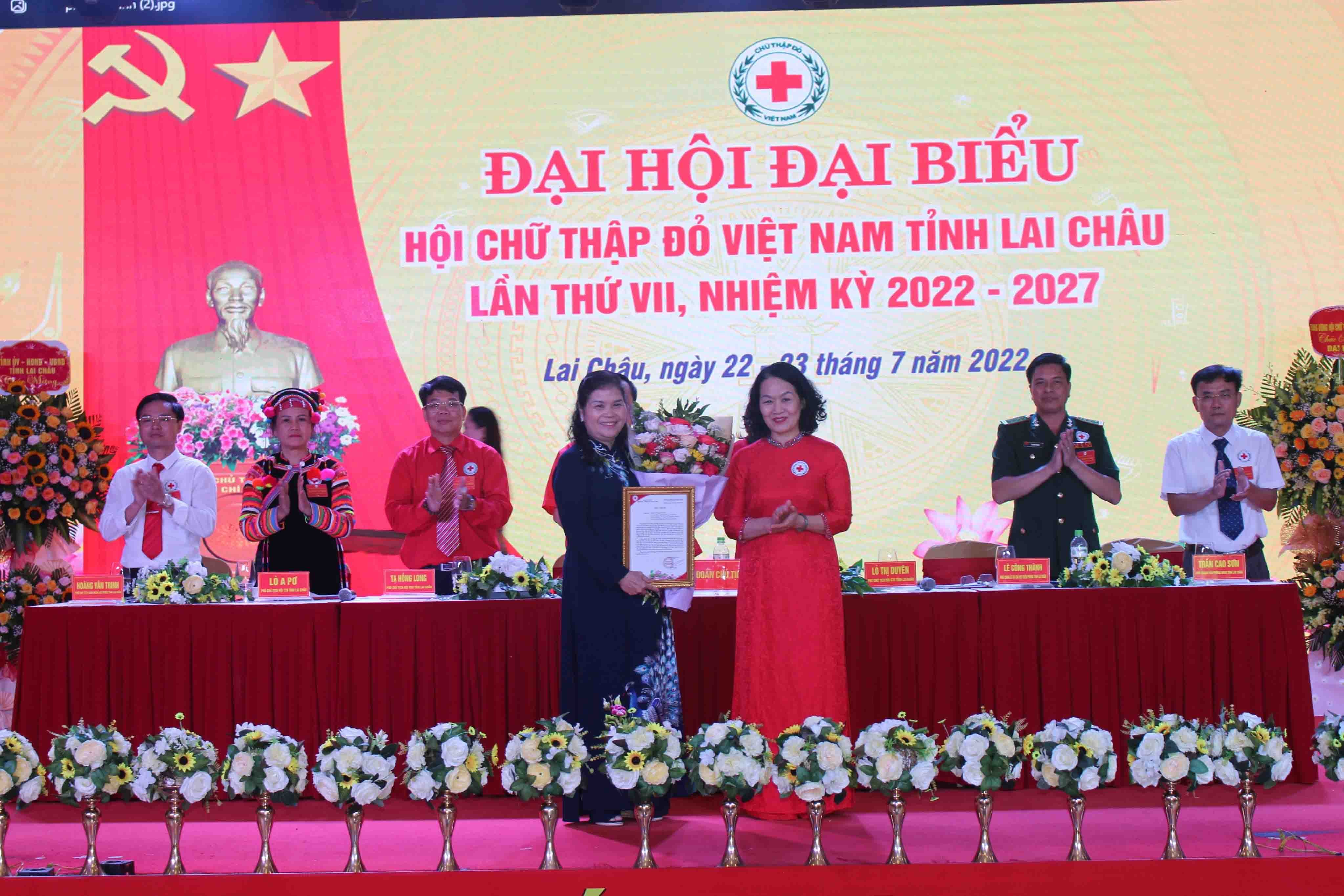 Đại hội suy tôn đồng chí Giàng Páo Mỷ làm Chủ tịch danh dự Hội Chữ thập đỏ tỉnh Lai Châu khóa VII, nhiệm kỳ 2022- 2027.