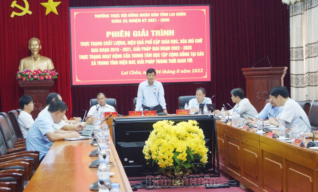Quang cảnh phiên giải trình