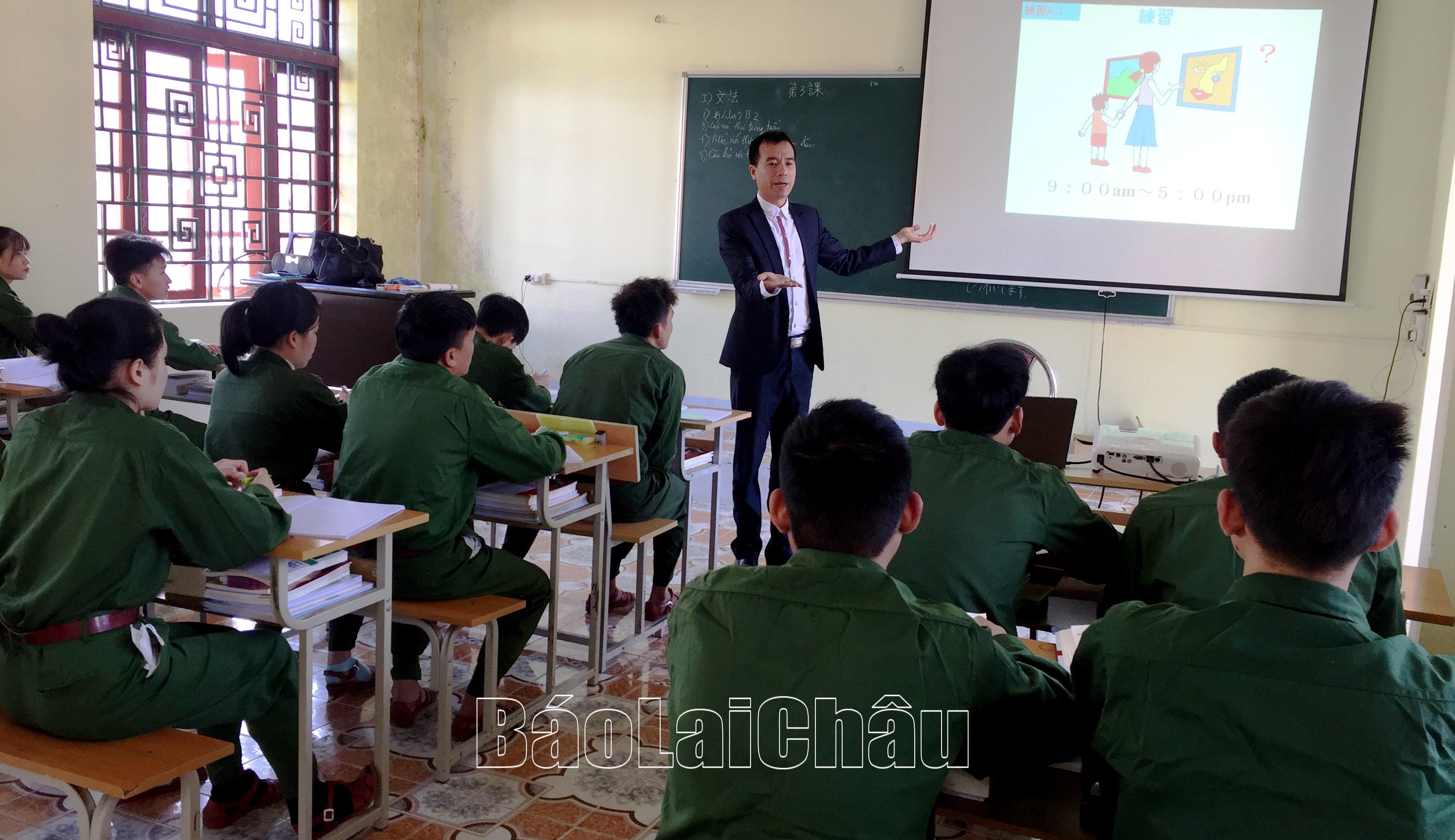Học viên học tiếng Nhật tại Trung tâm Đào tạo Tâm Nhật Tây Bắc tại Lai Châu với mong muốn được xuất khẩu sang thị trường lao động Nhật Bản.