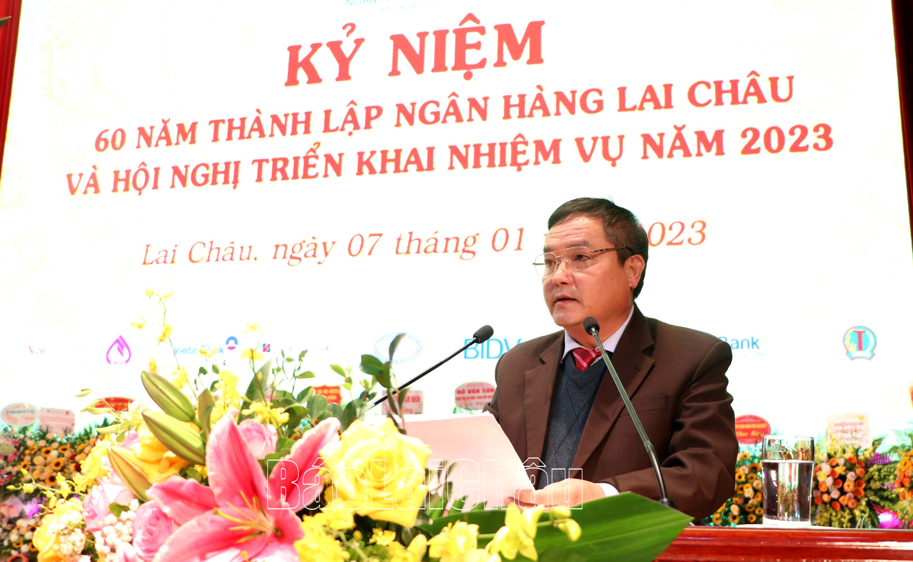 Đồng chí Giàng A Tính - Ủy viên Ban Thường vụ Tỉnh ủy, Phó Chủ tịch UBND tỉnh phát biểu tại buổi Lễ.