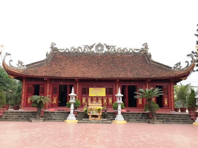 Đền thờ Thủy Tổ Quốc Mẫu trên đất Tổ