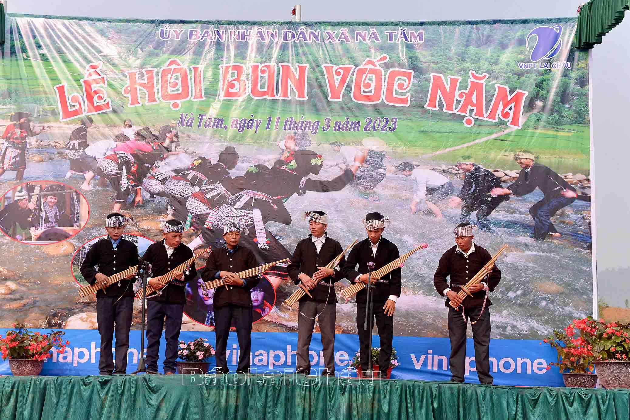 Tiết mục văn nghệ.