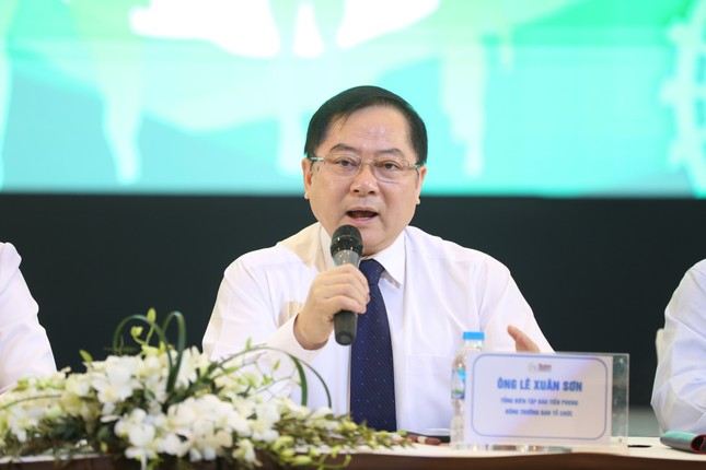 Nhà báo Lê Xuân Sơn - Tổng Biên tập báo Tiền Phong, đồng Trưởng Ban tổ chức Tiền Phong Marathon 2023.