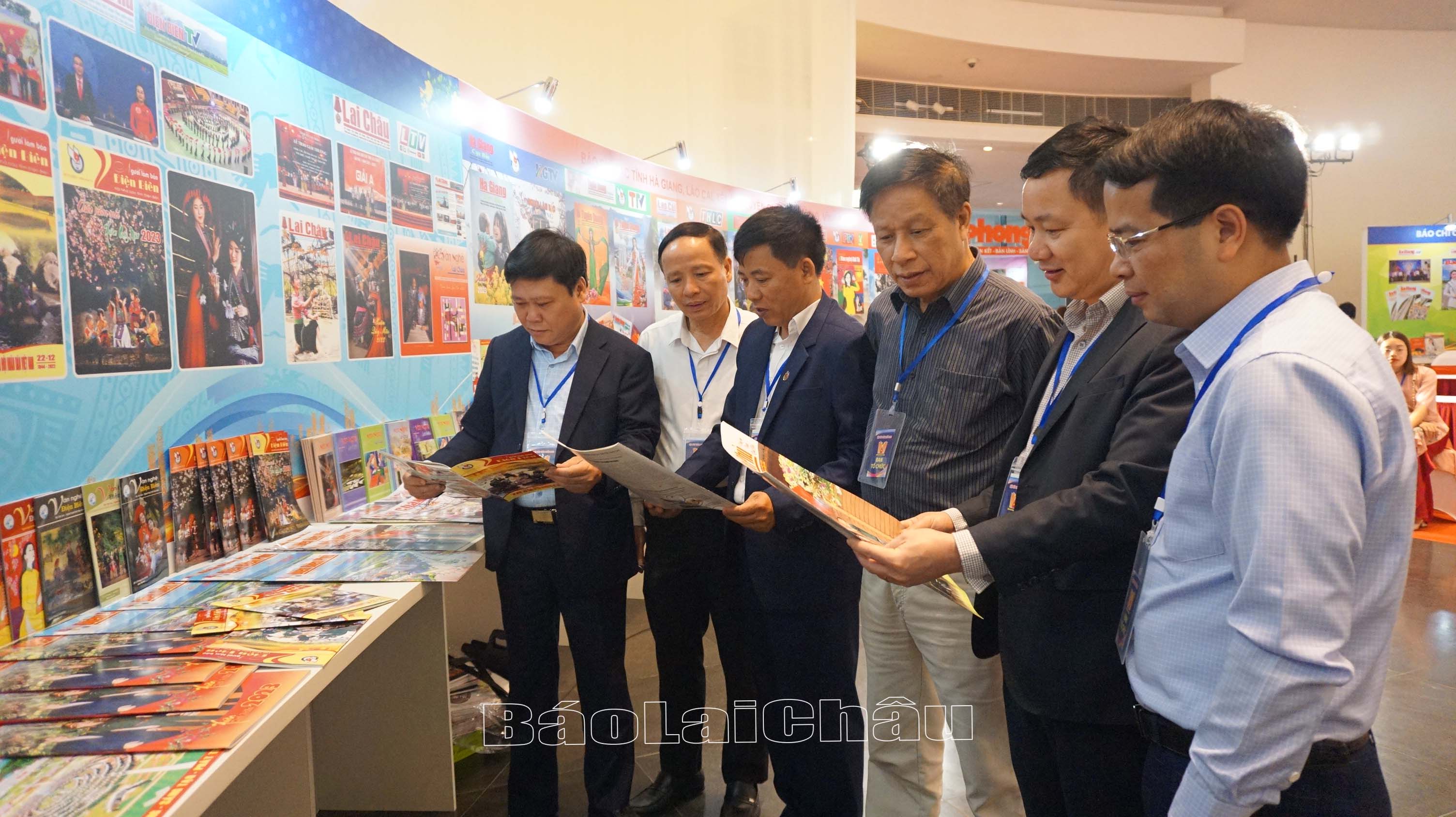 Là cơ hội trao đổi, chia sẻ kinh nghiệm.