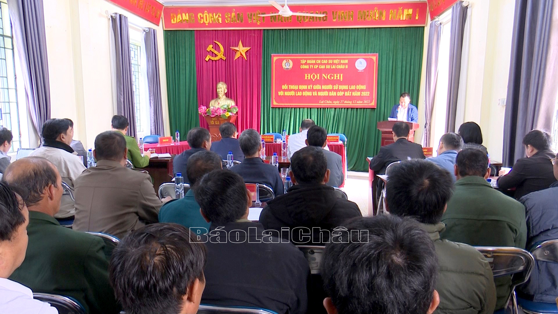 Công đoàn và Công ty Cao su Lai Châu II luôn tổ chức các buổi đối thoại định kỳ với đoàn viên, người lao động để nắm tâm tư, nguyện vọng, kịp thời giải quyết thỏa đáng.
