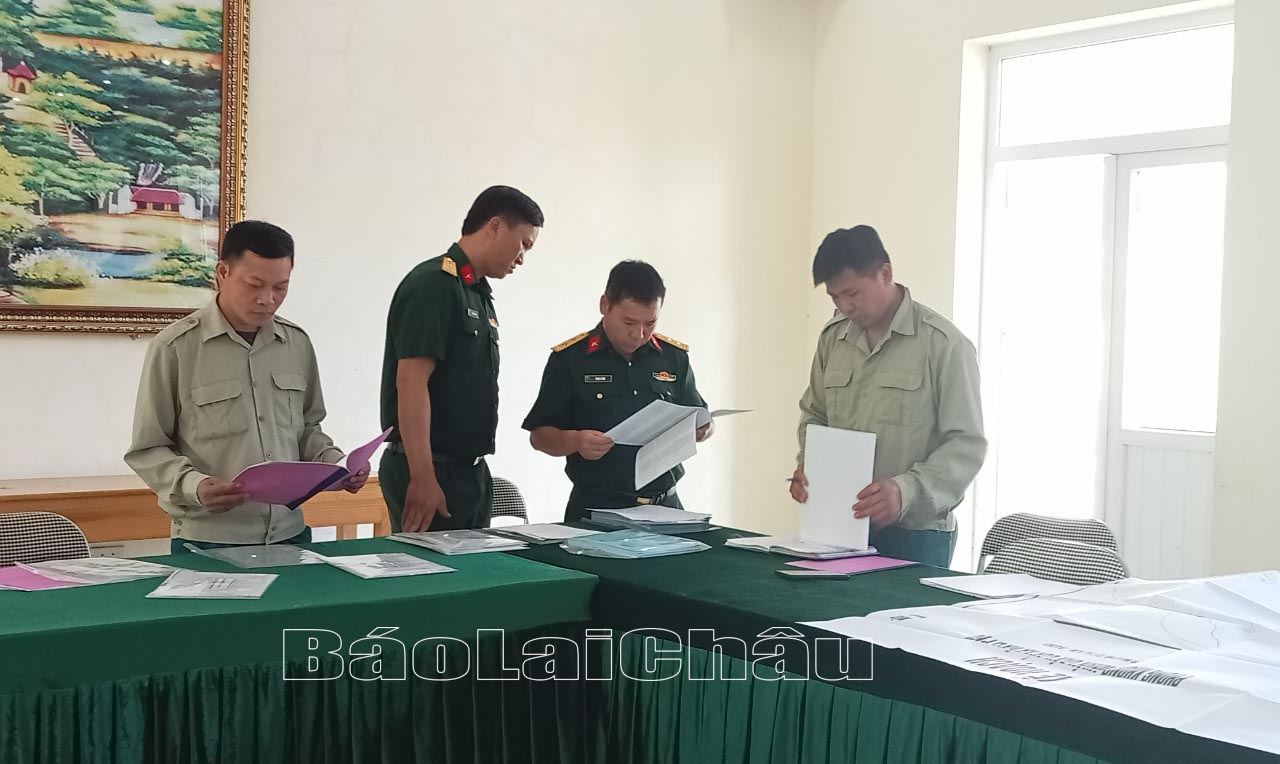 Kiểm tra công tác phòng không Nhân dân tại huyện Phong Thổ, thành phố Lai Châu 