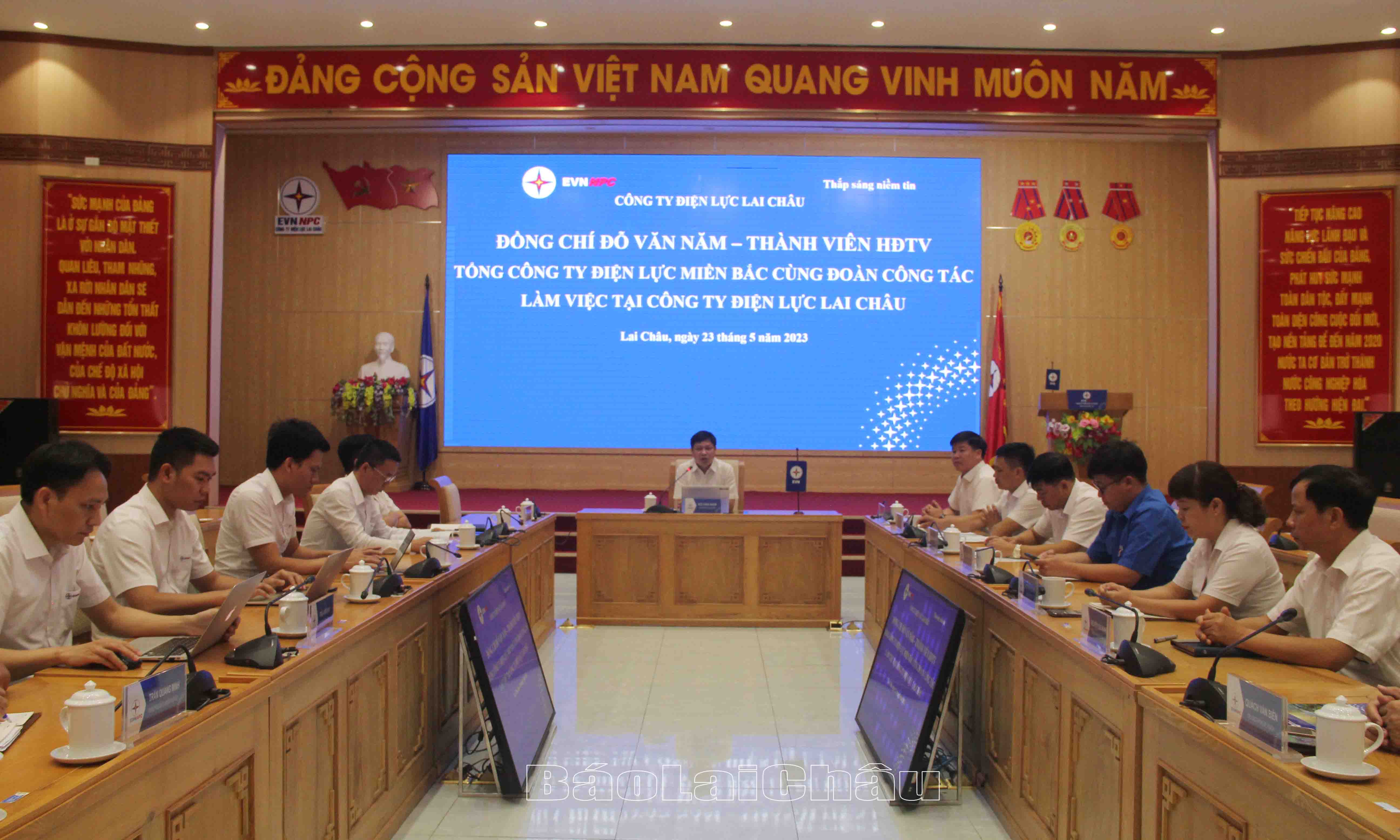 làm vc tại PC Lai Châu