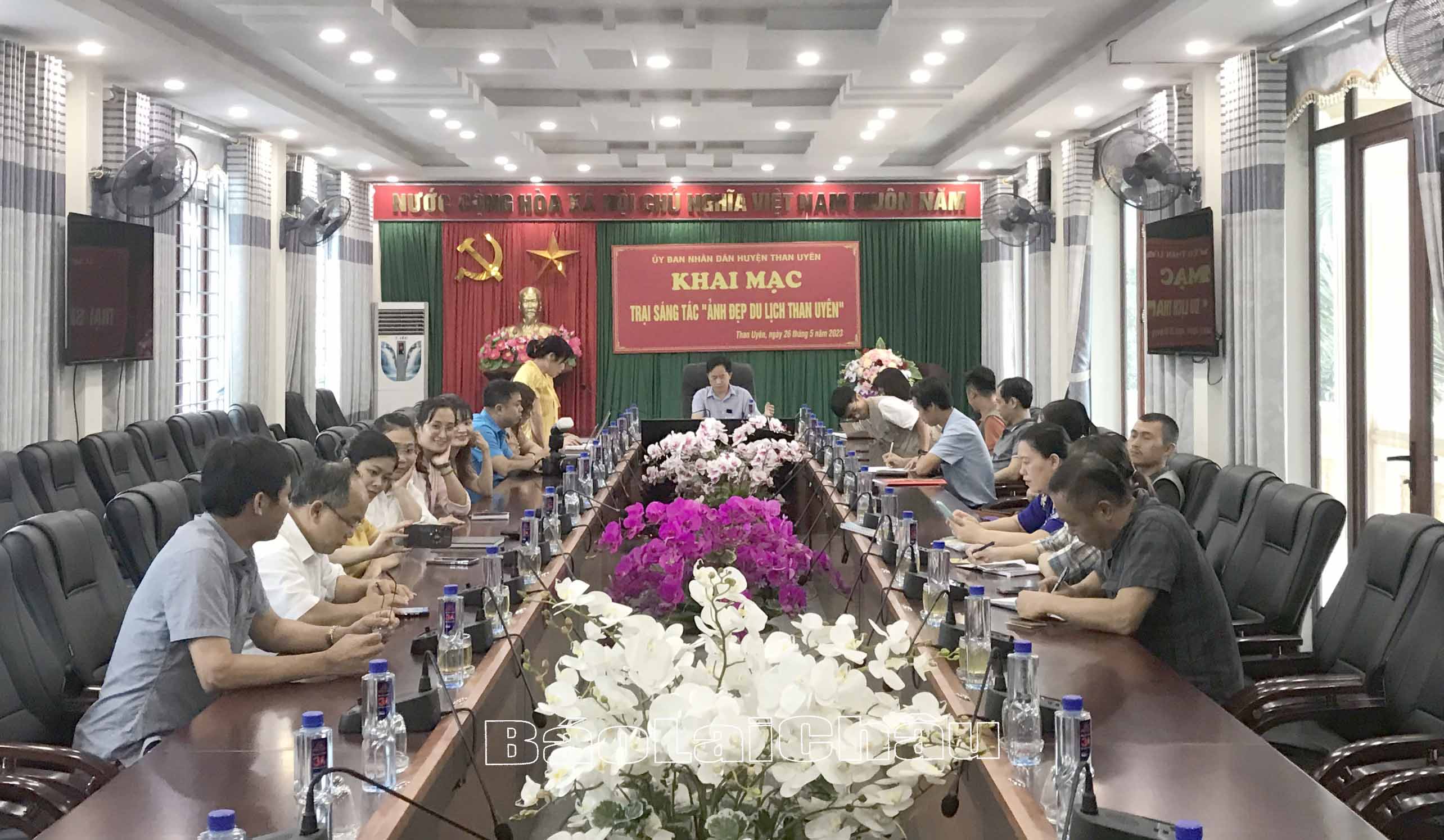 Khai mạc Trại sáng tác “Ảnh đẹp du lịch Than Uyên” năm 2023