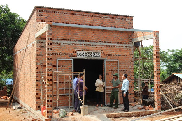 Trong năm 2022, tỉnh Bình Phước đã xây dựng được 838 căn nhà đại đoàn kết, bàn giao cho hộ nghèo khó khăn về nhà ở.