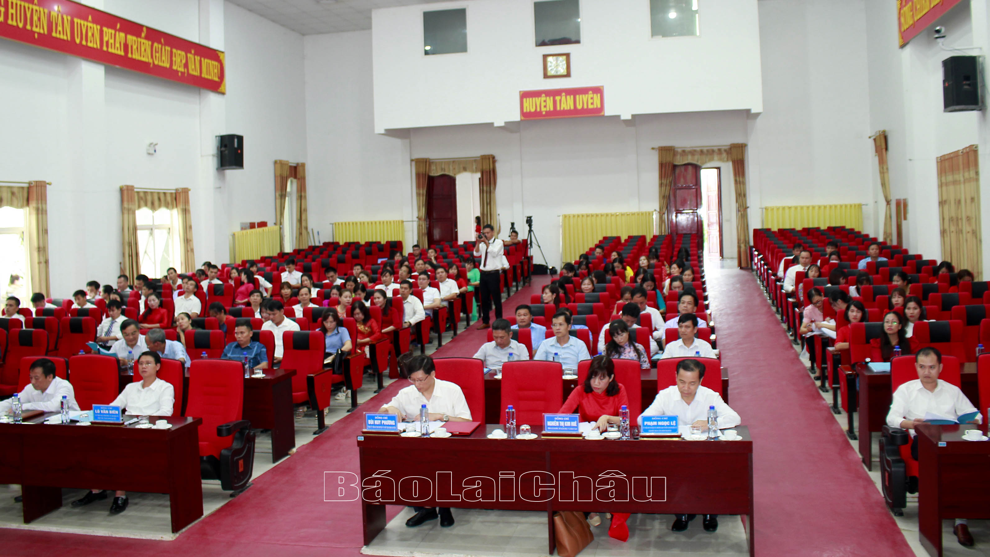 Quang cảnh Hội nghị. 