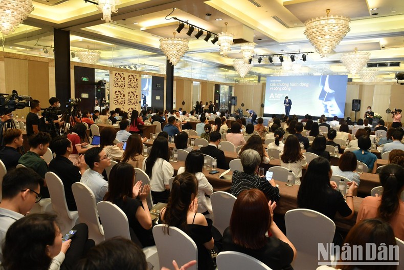 Quang cảnh lễ công bố. Quang cảnh lễ công bố.