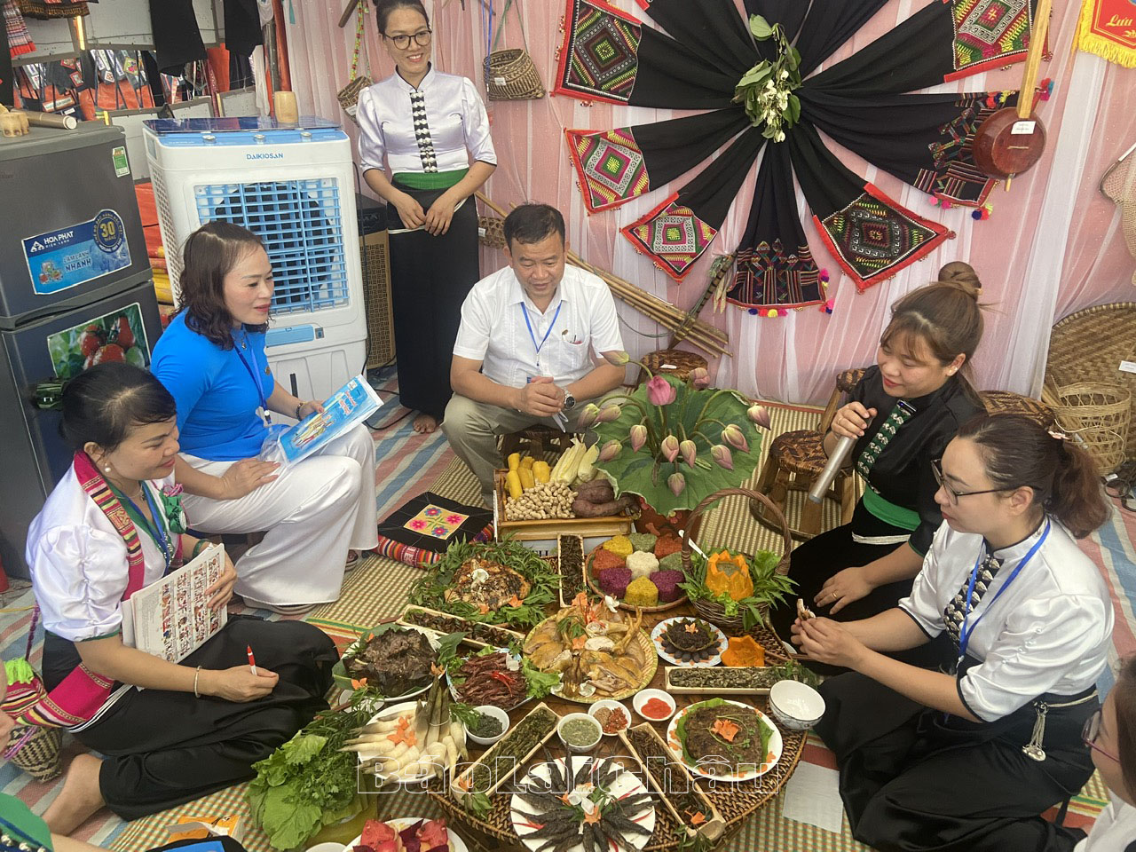 Hội thi ẩm thực “Hương sắc ẩm thực Than Uyên”.