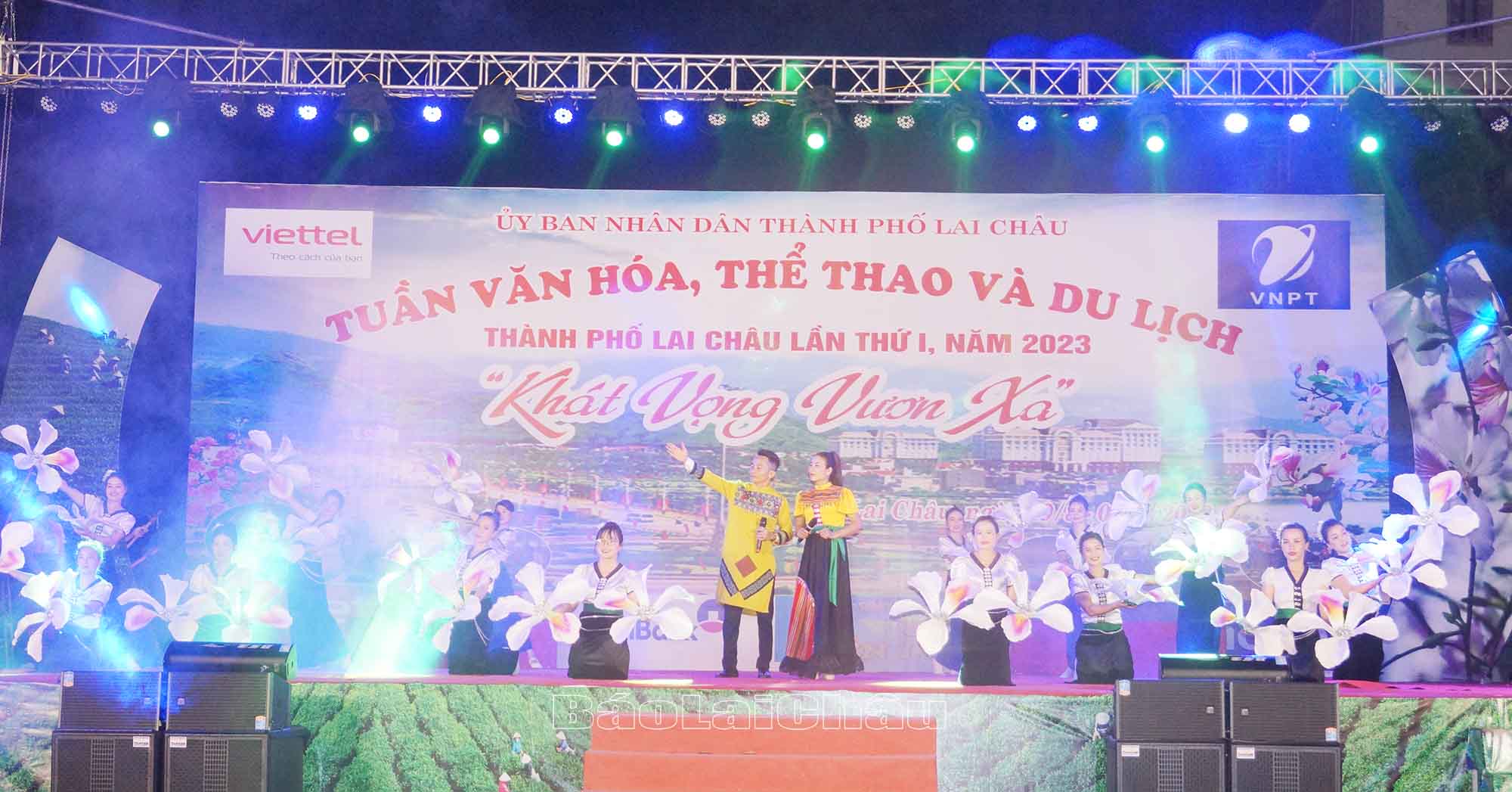 Phần thi nghệ thuật quần chúng của đoàn phường... Phần thi nghệ thuật quần chúng của đoàn phường...
