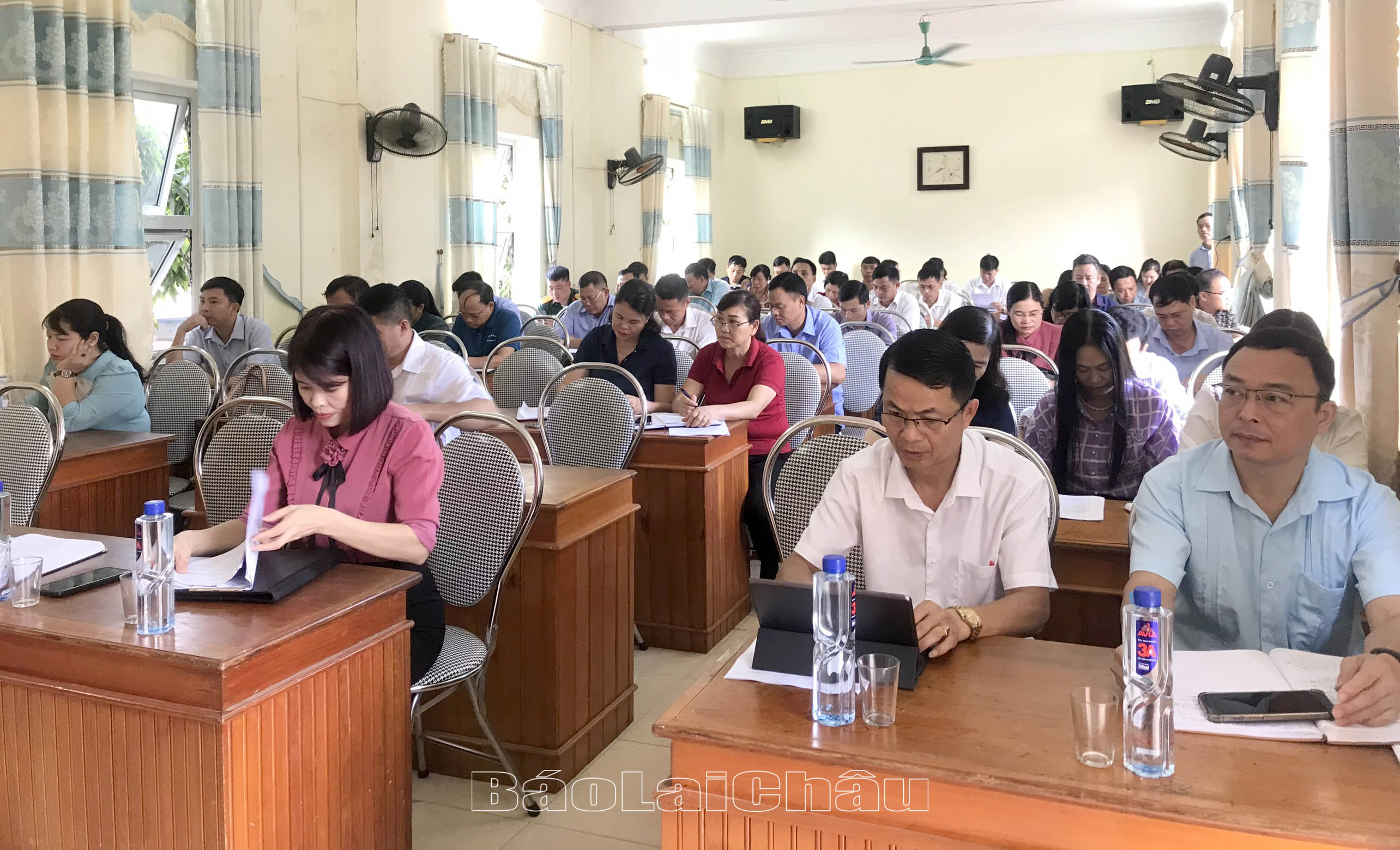 Các đại biểu dự Hội nghị. 