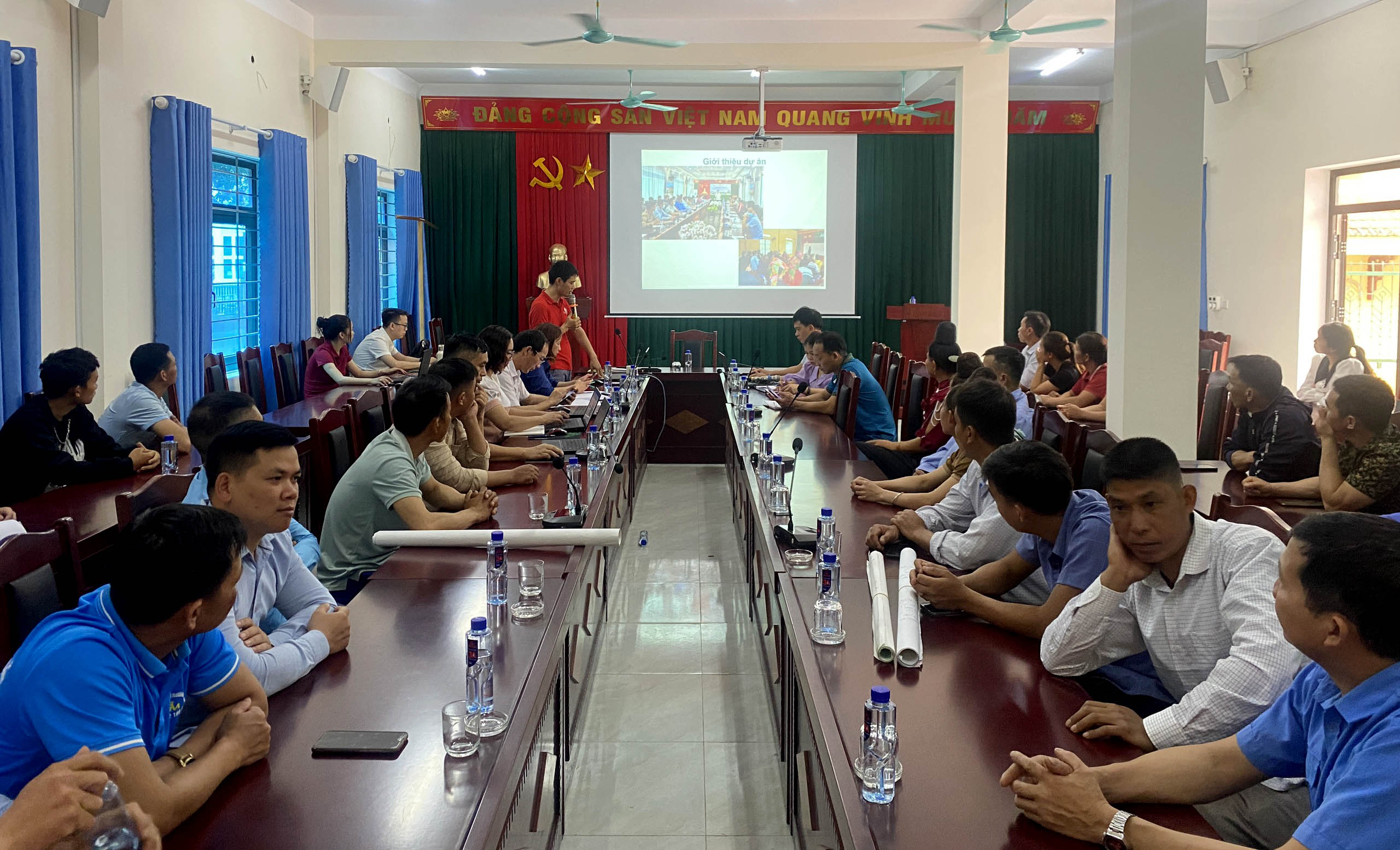 Quang cảnh Hội thảo. Quang cảnh Hội thảo.