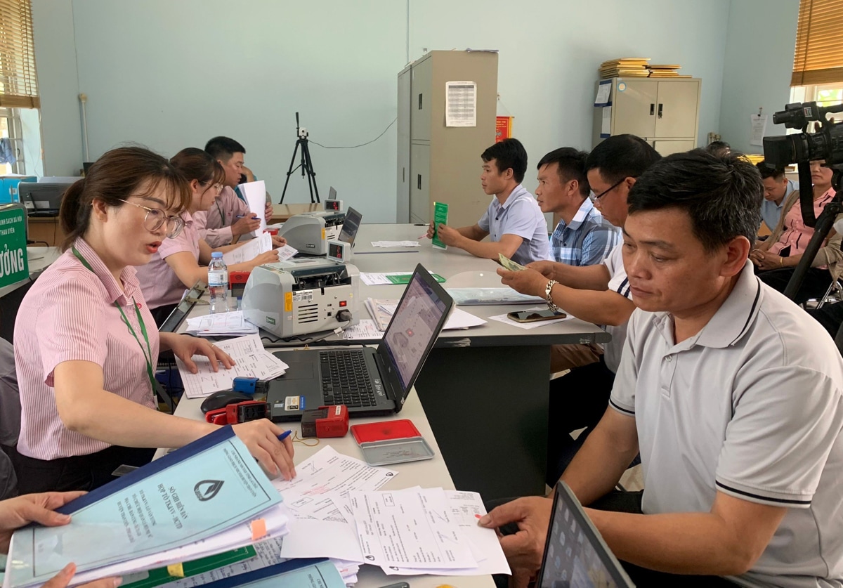 Góp phần đẩy lùi tín dụng đen 