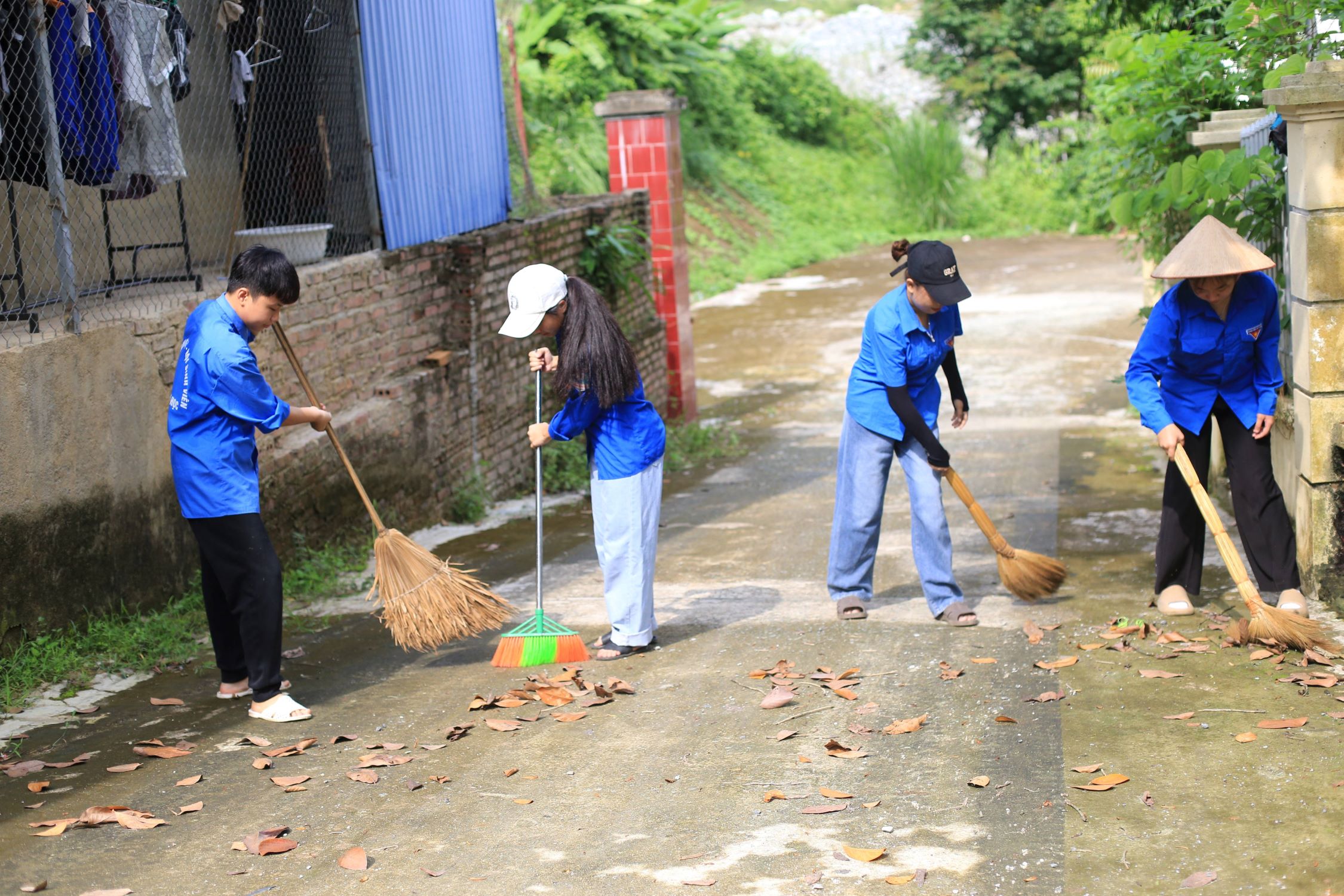 ĐVTN Thị trấn Nậm Nhùn tích cực bảo vệ môi trường