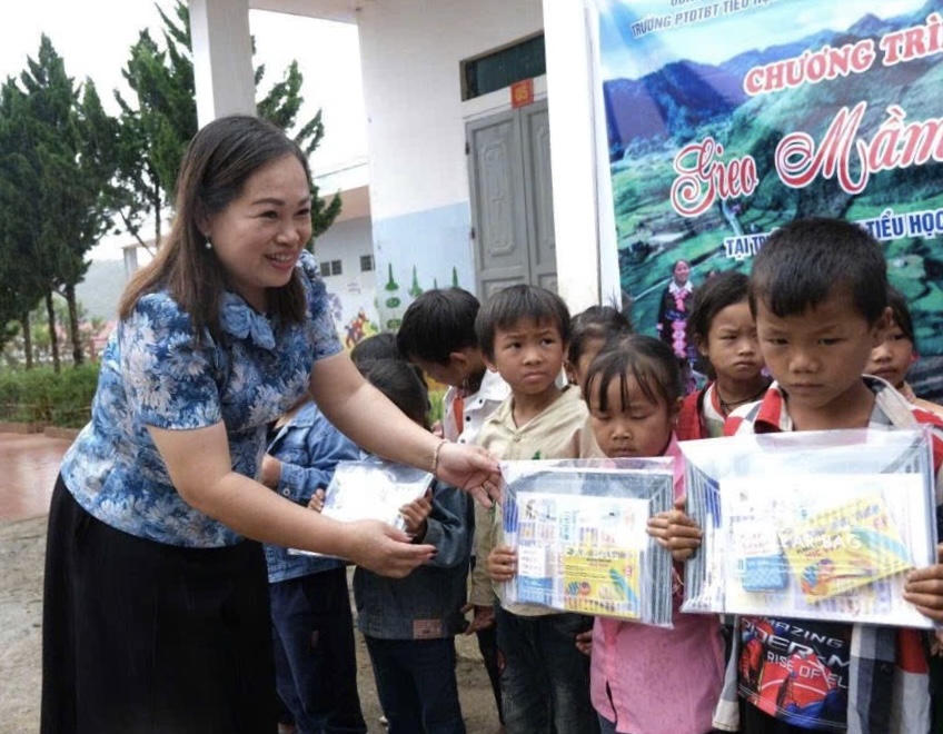 Báo Lai Châu: Lan tỏa yêu thương, gieo mầm hạnh phúc tới trẻ em vùng cao