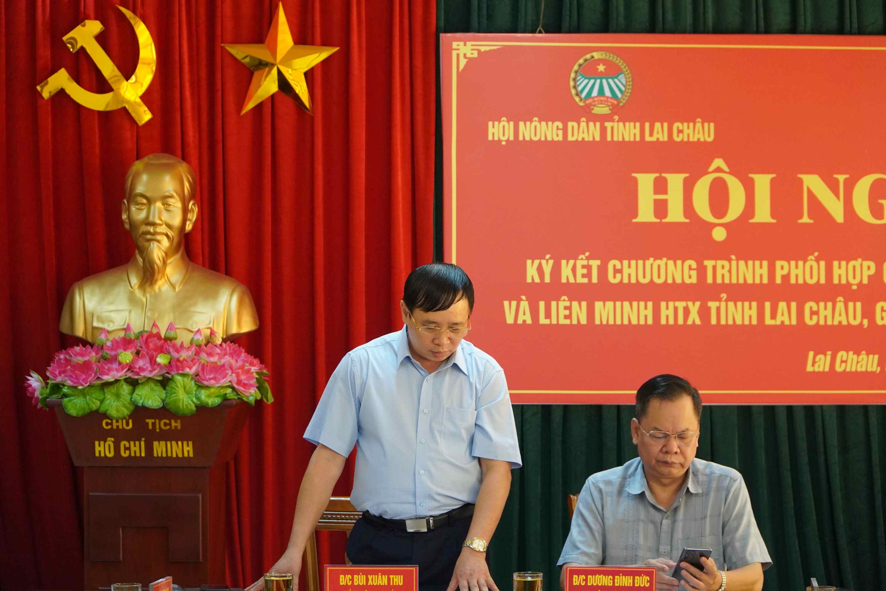 Đồng chí Bùi Xuân Thu – Chủ tịch Liên minh HTX tỉnh phát biểu tại hội nghị.