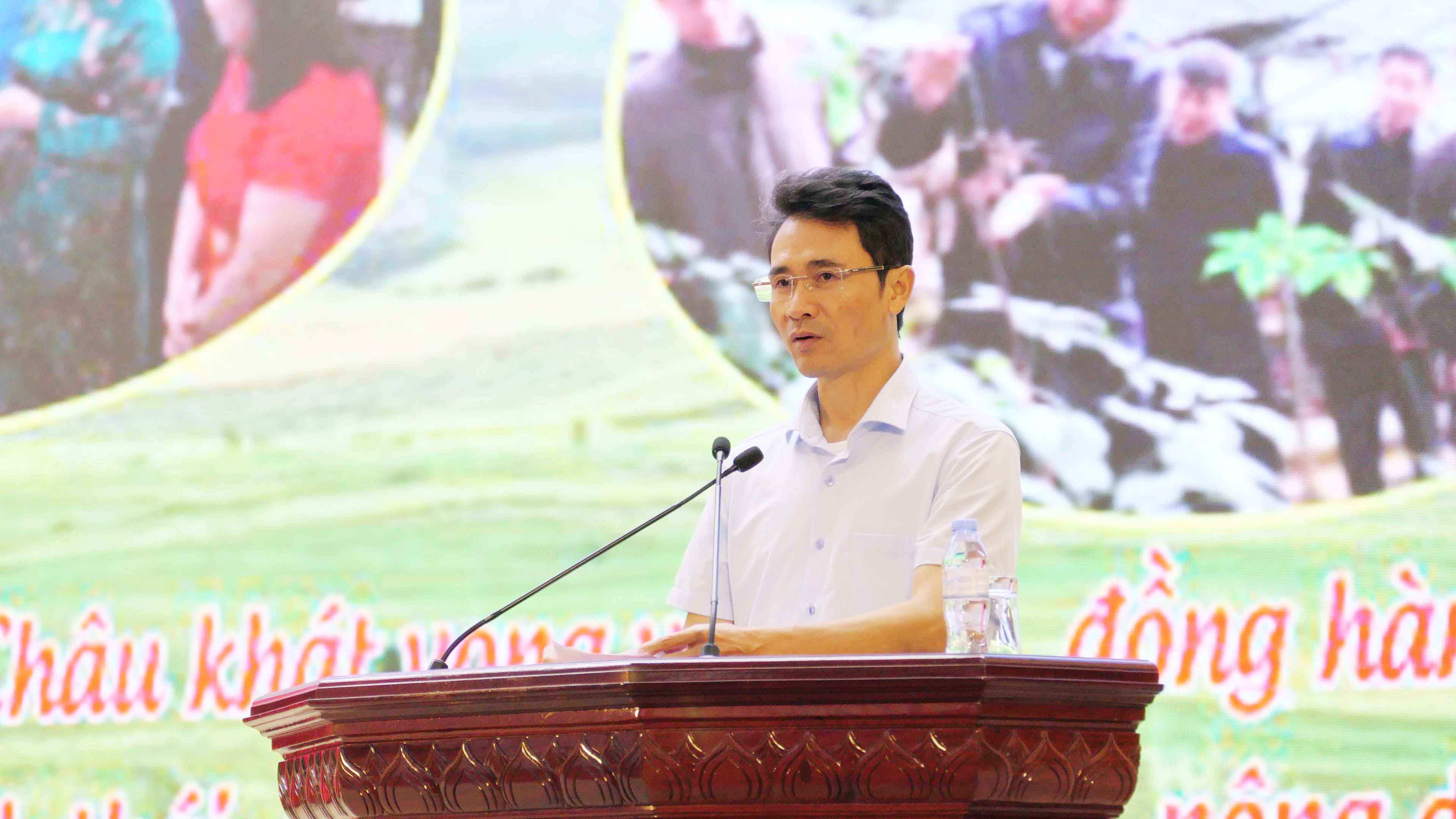 Đối thoại giữa Chủ tịch UBND tỉnh với cán bộ, hội viên nông dân và chủ thể sản phẩm OCOP