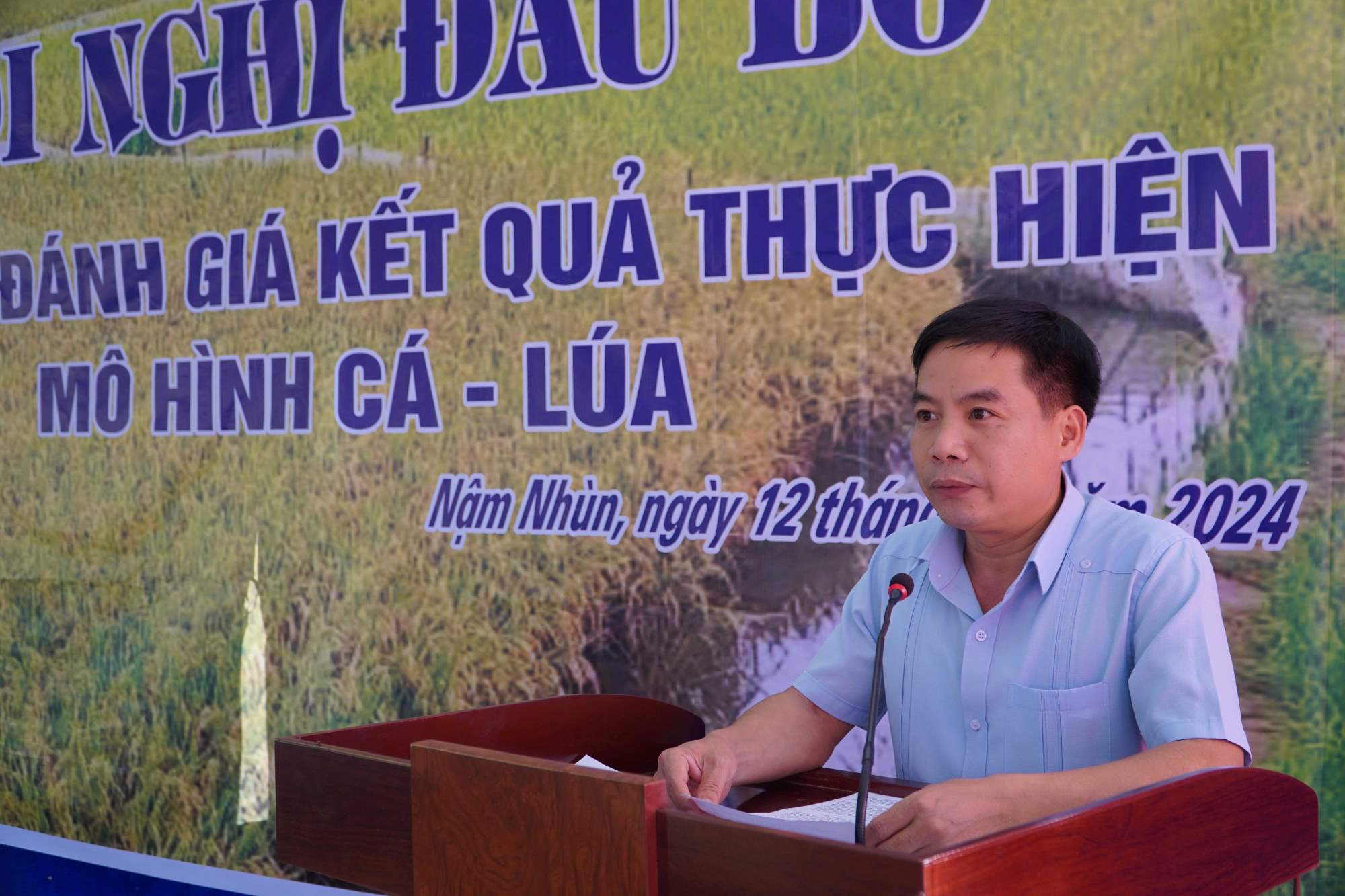 Đồng chí Nguyễn Văn Ninh – Phó Chủ tịch UBND huyện Nậm Nhùn phát biểu tại Hội nghị.