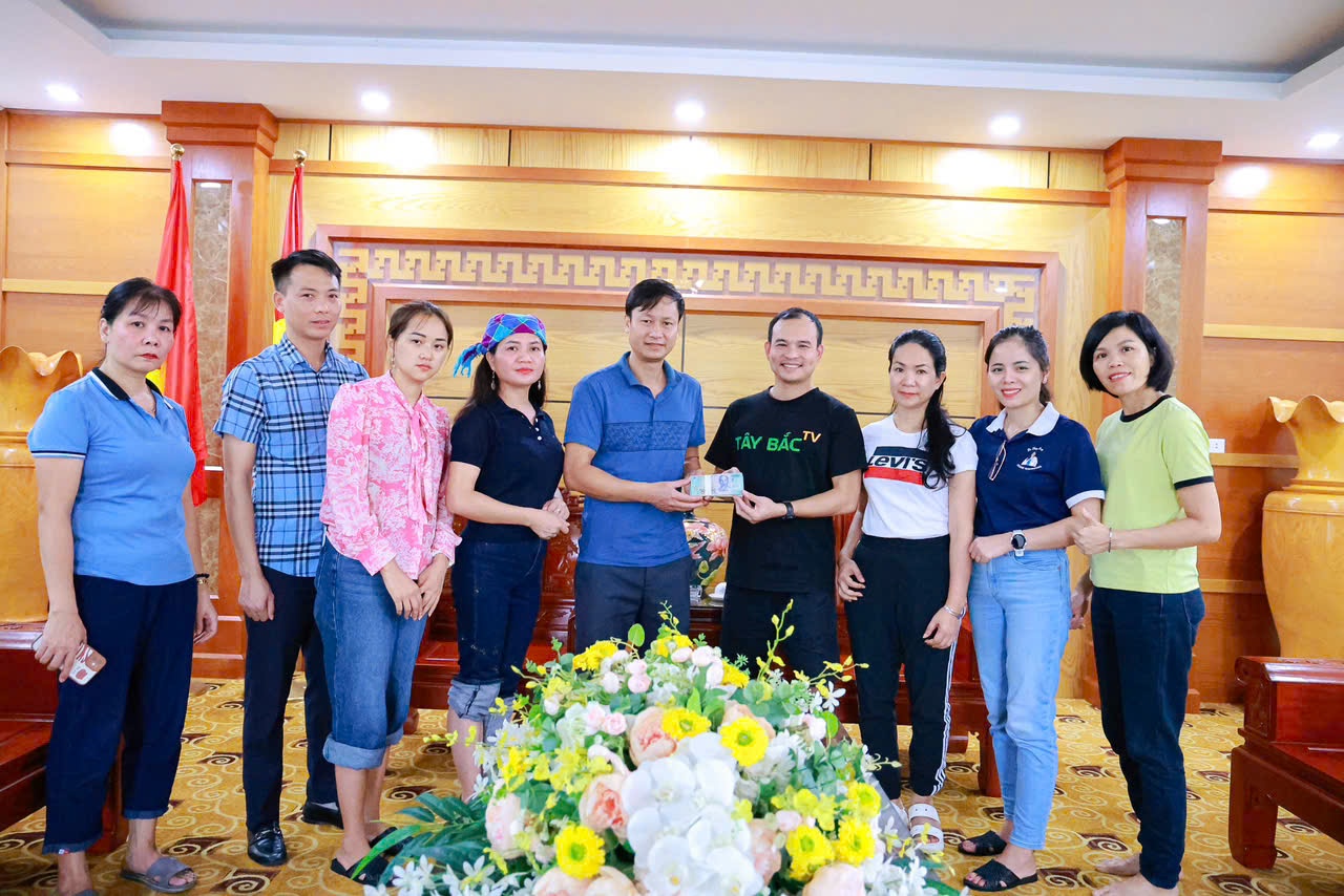 Bài 3: Thắm đượm nghĩa tình vùng cao