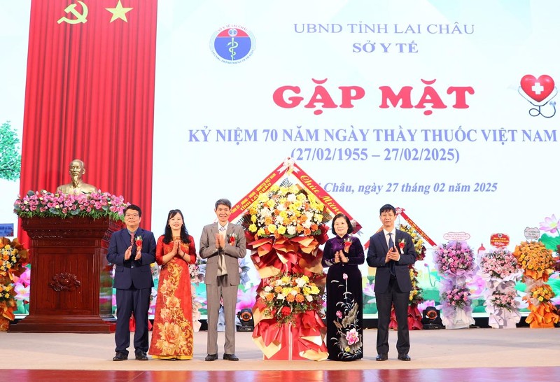 Gặp mặt Kỷ niệm 70 năm Ngày Thầy thuốc Việt Nam